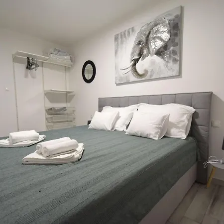 Maar By Interhome